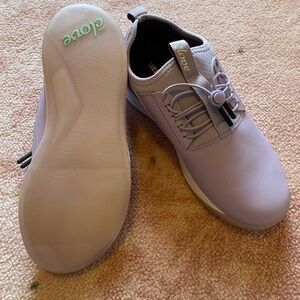 NEW Clove Shoes Women Size 8.5 in Lavender